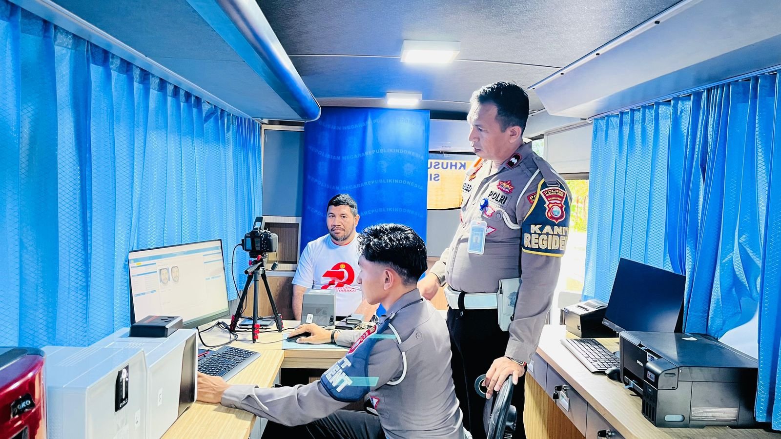 WhatsApp Image 2025-10-21 at 10.30.21